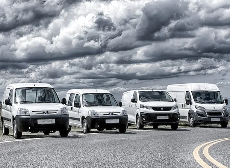 Peugeot renueva su gama de utilitarios: los cambios en Boxer, Expert y Partner