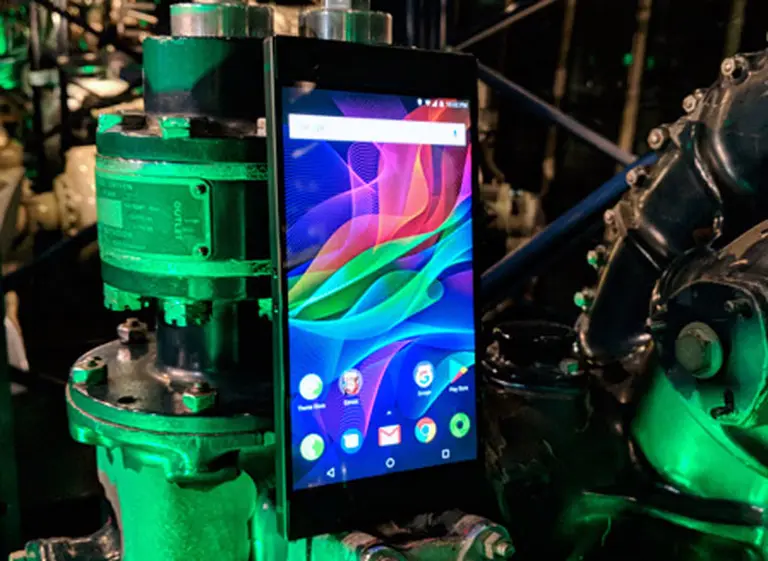 Video: Razer lanza un teléfono móvil para "gamers"