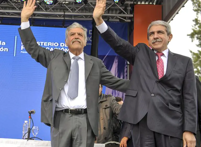 Aní­bal Fernández visitó a Julio De Vido en la cárcel, pero no lo dejaron entrar