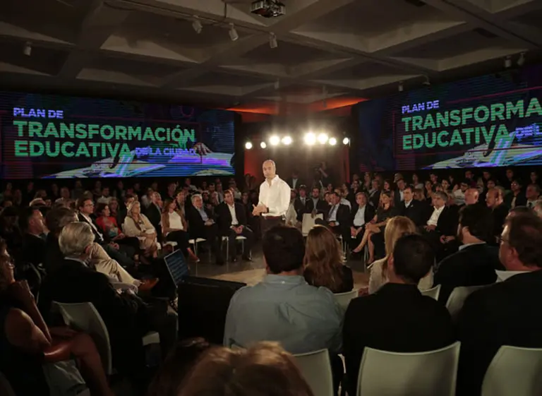 La Ciudad impulsa ley de la Universidad Docente para "la Secundaria del Futuro"