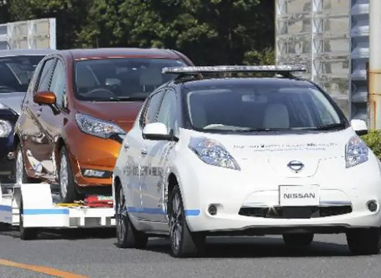 La gran amenaza no es Uber: Nissan presenta los taxis sin conductor
