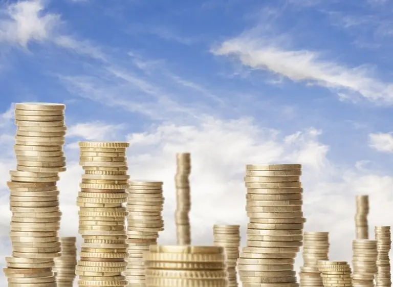 ¿Está cerca el final del dinero en efectivo en las transacciones mundiales?