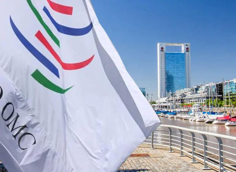 Comisaria europea de Comercio advirtió sobre las amenazas al sistema por parte del proteccionismo