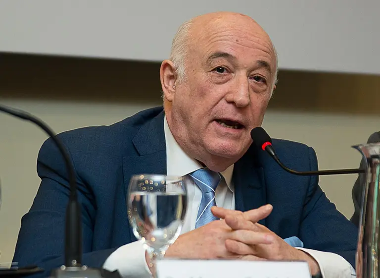 Grabivker, reelecto como vicepresidente de la Asociación Internacional de Abogados Judí­os