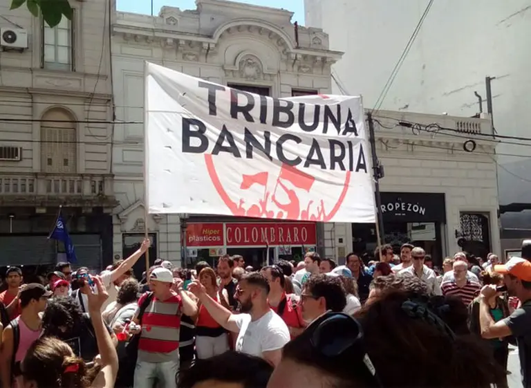 Plan de lucha de trabajadores bancarios en el Bapro: paro de 4 dí­as y quite de colaboración permanente