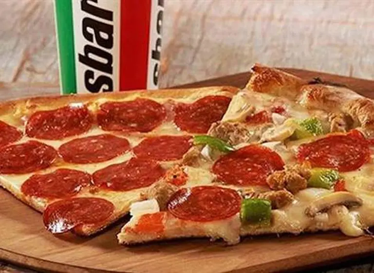 Sbarro, la cadena norteamericana de pizzerí­as, llega a la Argentina de la mano de Kentucky