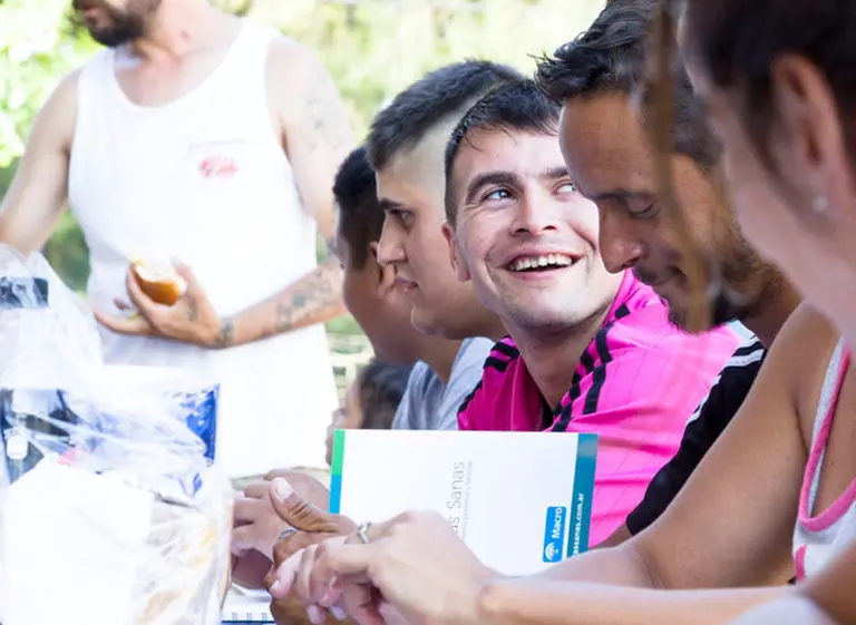 La Fundación Banco Macro dictó el primer taller Cuentas Sanas con "Espartanos" en libertad