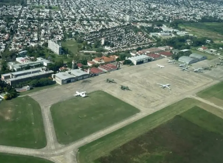 Avance para las aerolí­neas "low cost": incorporan a El Palomar al  Sistema Nacional de Aeropuertos