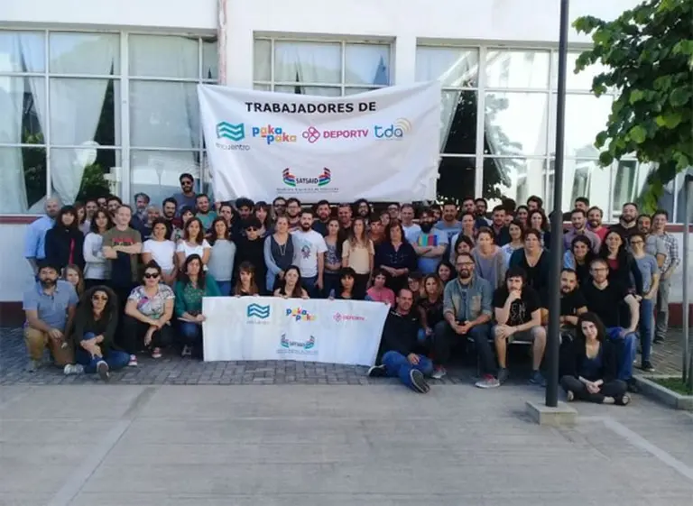 Tras protestas por despidos en el Sistema de Medios, el Gobierno asegura que seguirá la TV Digital Abierta