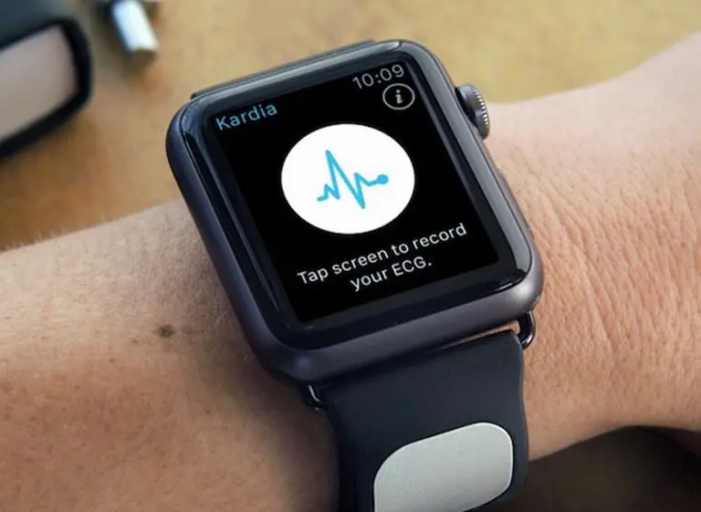 Un Apple Watch salva la vida a un hombre al detectarle una úlcera perforada