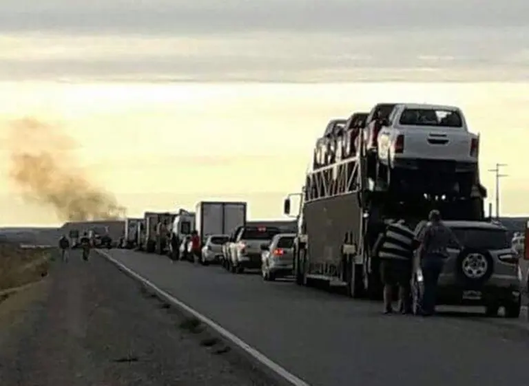 Santa Cruz: empleados de Cristóbal López cortaron una ruta en reclamo de salarios atrasados