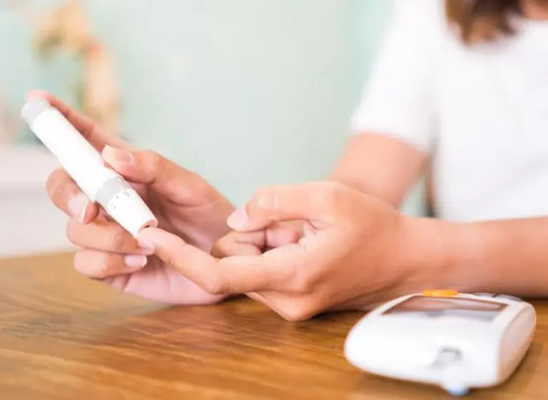 Empresas chinas quieren hacerse de un millonario negocio de Johnson & Johnson