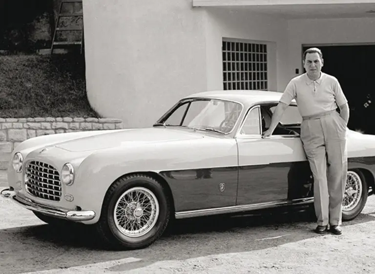 Devaluada: la Ferrari de Perón se vendió por la mitad de precio