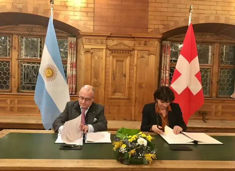 La Argentina y Suiza firmaron un acuerdo para trabajar en materia ferroviaria