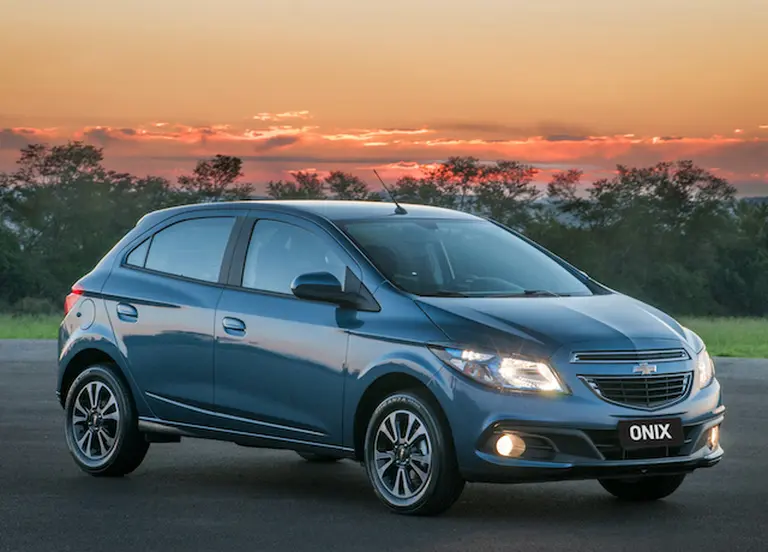 Chevrolet Onix arranca el 2018 como el auto más vendido y desplaza al Volkswagen Gol