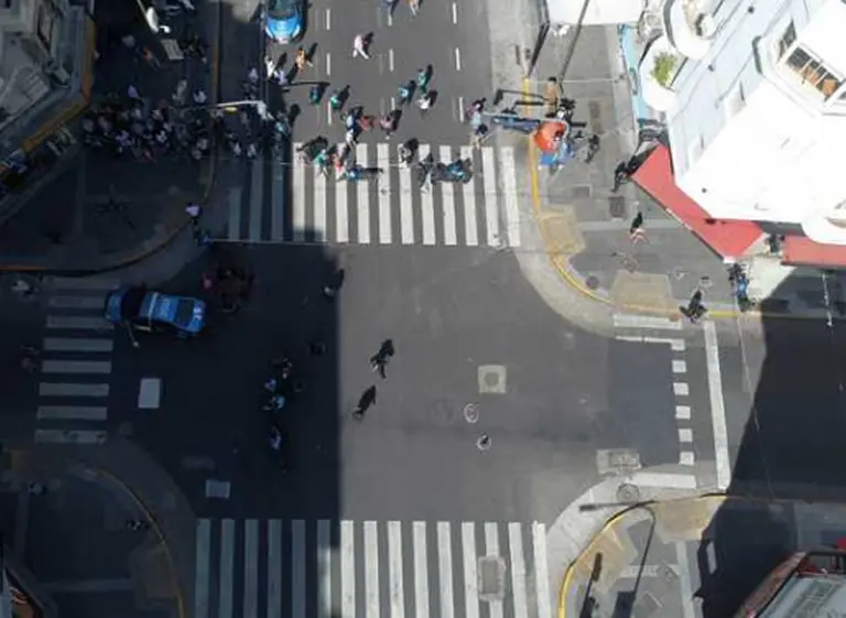 Tiroteo en Tribunales: el video de la increí­ble fuga de uno de los ladrones en pleno centro porteño