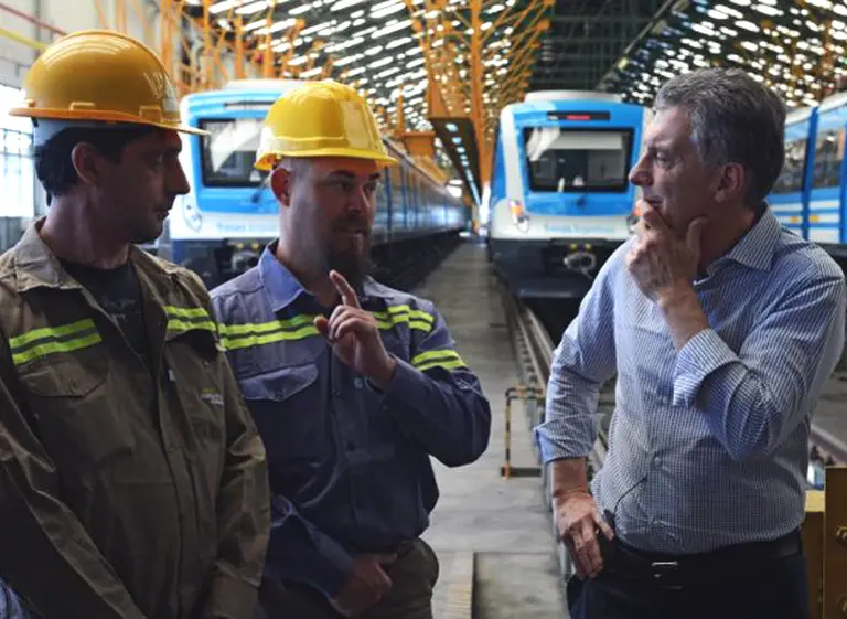 Triunfo polí­tico de Macri: Unión Ferroviaria aceptó unificar 10 convenios de trabajo en solo dos