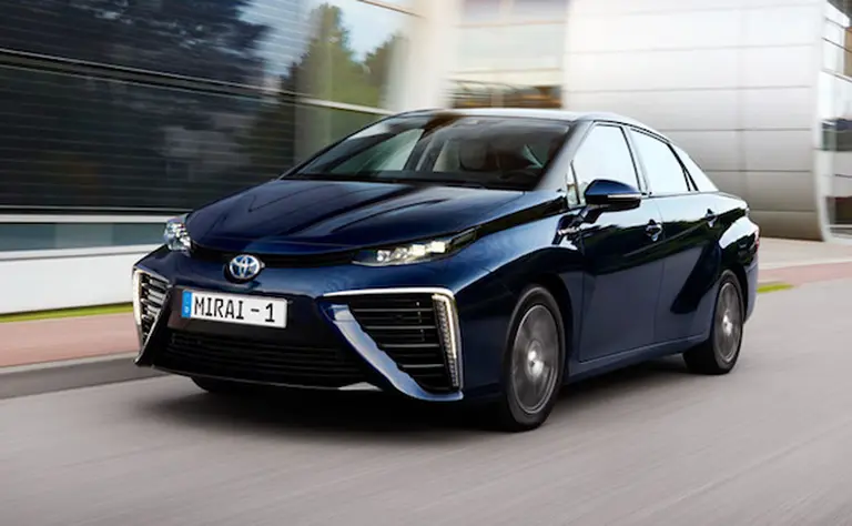 Toyota generará hidrógeno a partir del estiércol de vaca