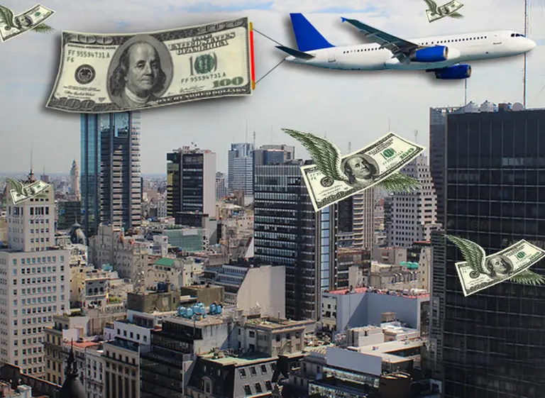 En plena batalla entre dólar, peso y tasa, asoma un viejo "fantasma": la caí­da de la demanda de dinero