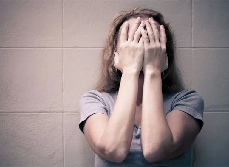 Neblina mental: ¿cuáles son los sí­ntomas que presenta la enfermedad del siglo XXI?