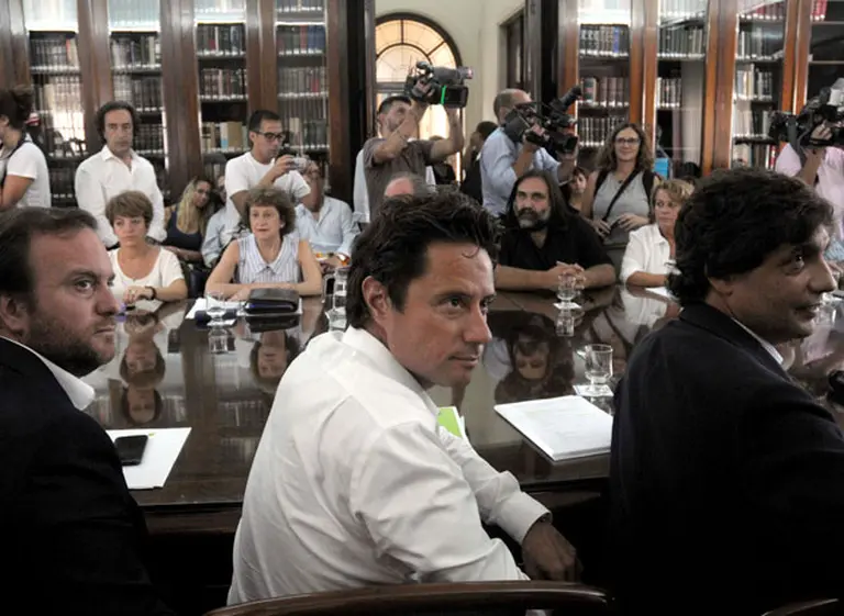 Docentes rechazan oferta de Vidal de suba del 15% con cláusula de revisión