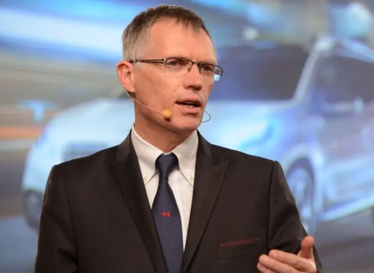 "La electrificación podrí­a terminar con las automotrices": la llamativa advertencia del CEO del Grupo PSA