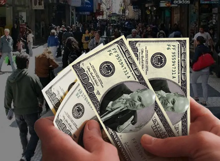 La huida de "lebaqueros off shore" podrí­a seguir y el BCRA está dispuesto a vender más dólares