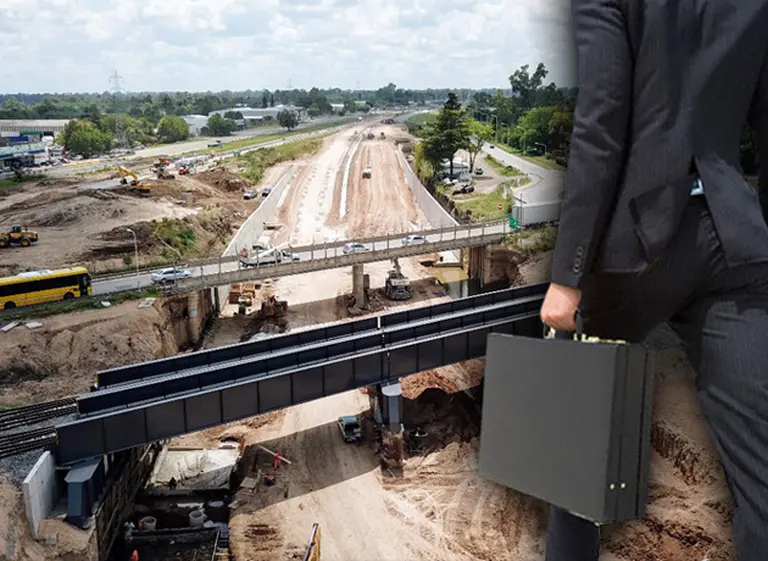 Rutas, caminos, trenes, obras de luz y gas: las 10 empresas más beneficiadas por el boom de obra pública de Macri