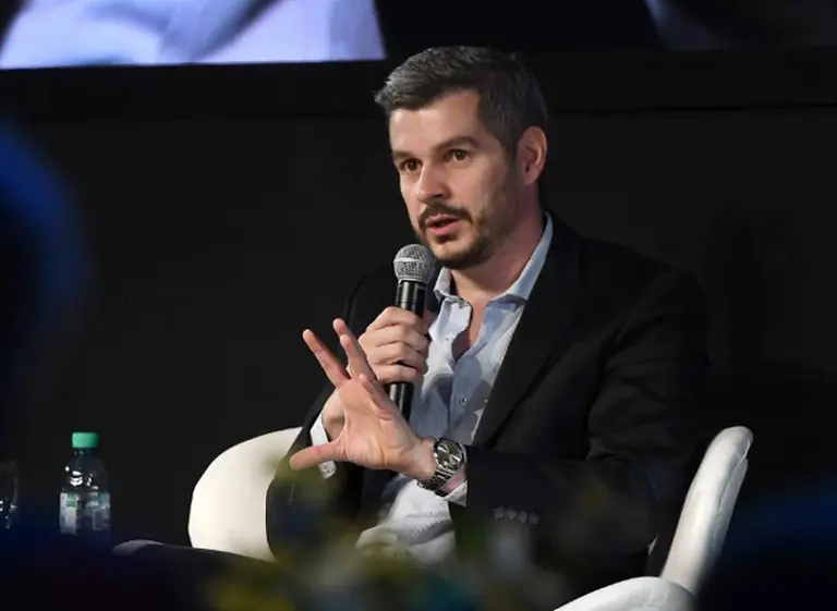 Gobierno ratifica tipo de cambio flotante y "culpa" al escenario internacional