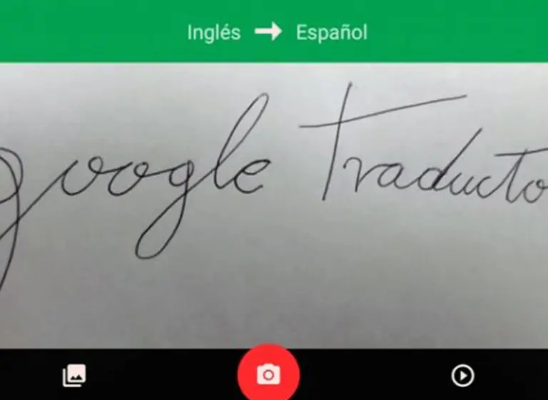 Una aplicación de Google traduce textos redactados a mano