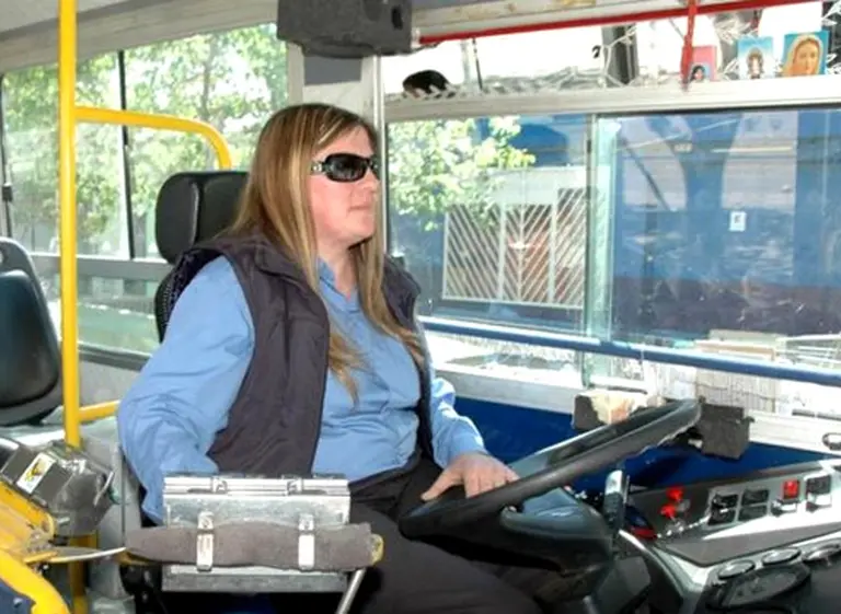 Condenan al Estado y a las empresas de colectivos por discriminación contra las mujeres