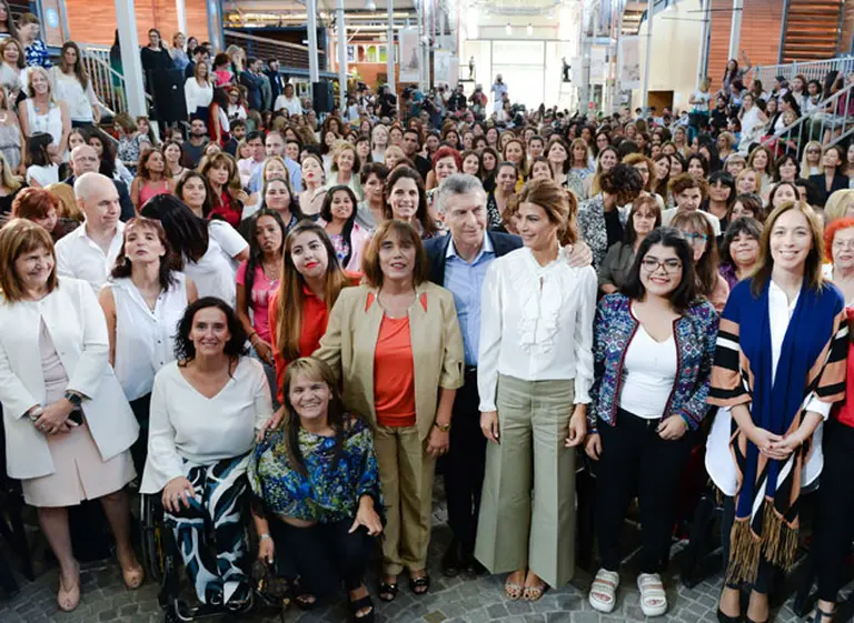 Anuncios de Macri en el 8M: prometió "salario igualitario" y ampliación de licencias