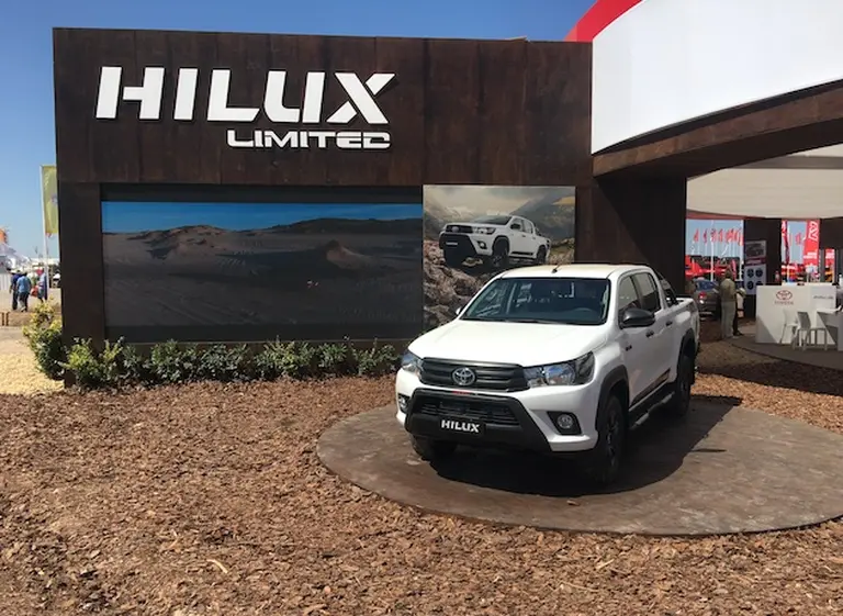 Una Toyota Hilux a cambio de soja o maí­z: volvió el plan canje de granos para comprar un vehí­culo