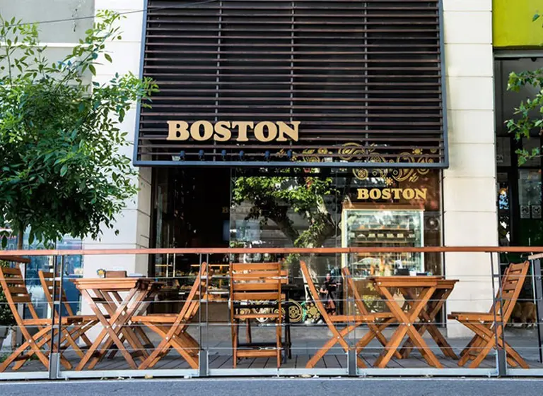 La Boston de Mar del Plata echó al 75% de su planta y busca pagar la mitad de las indemnizaciones