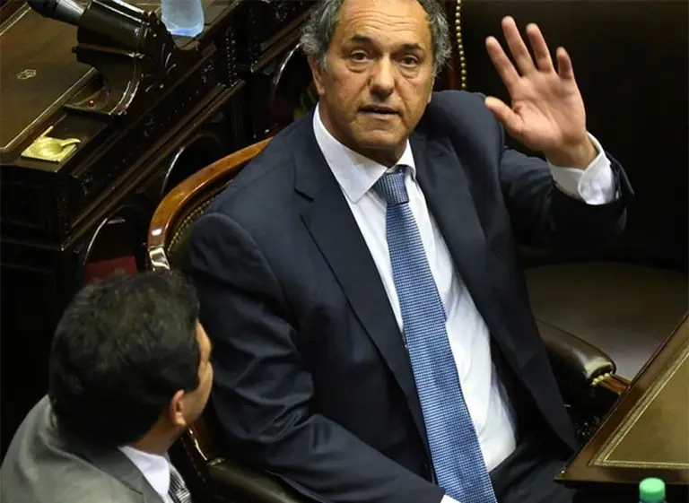 Denuncian estafa millonaria durante el gobierno de Daniel Scioli