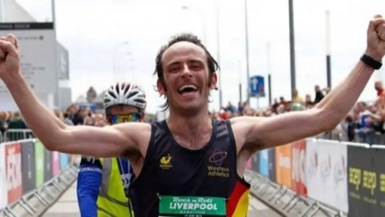 El hombre que imita a Forrest Gump: corrió 24 mil kilómetros como el personaje de Tom Hanks