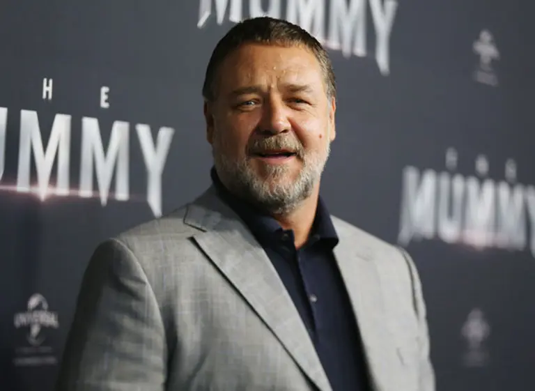 ¿Cuánto cuesta la armadura de "Gladiator"?: Russell Crowe remató objetos de sus pelí­culas para pagar el divorcio
