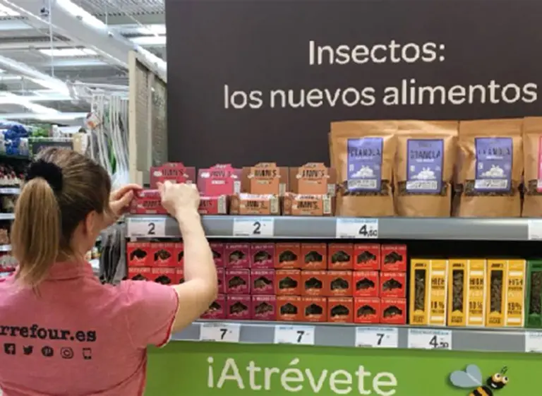 Carrefour se lanza a la venta de nuevos alimentos a base de grillos y gusanos