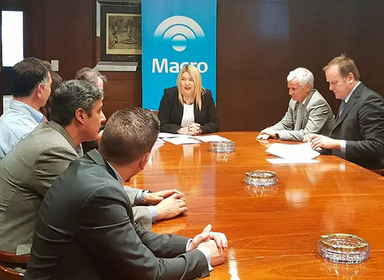 Fundación Banco Macro y Tierra del Fuego construirán una cancha de Rugby para la "Fundación Espartanos"