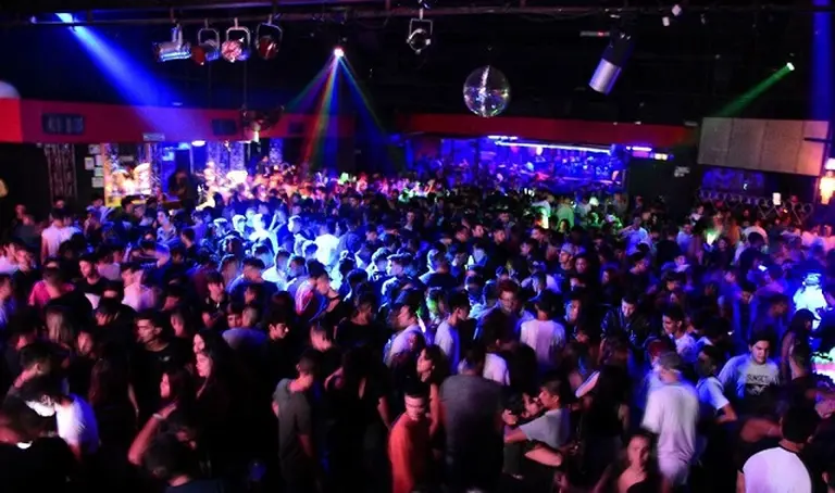 Zona Oeste: la AFIP detectó una evasión previsional total en la disco de moda