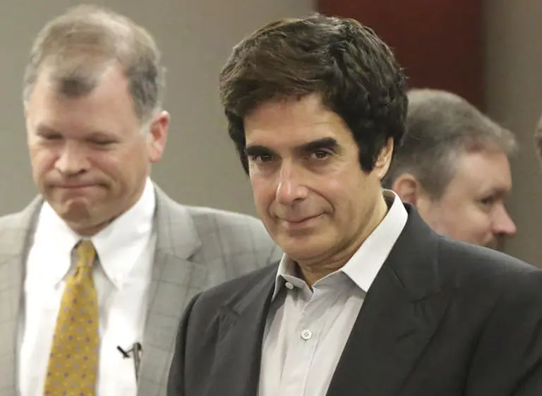 David Copperfield reveló el secreto de un famoso truco, obligado por la Justicia