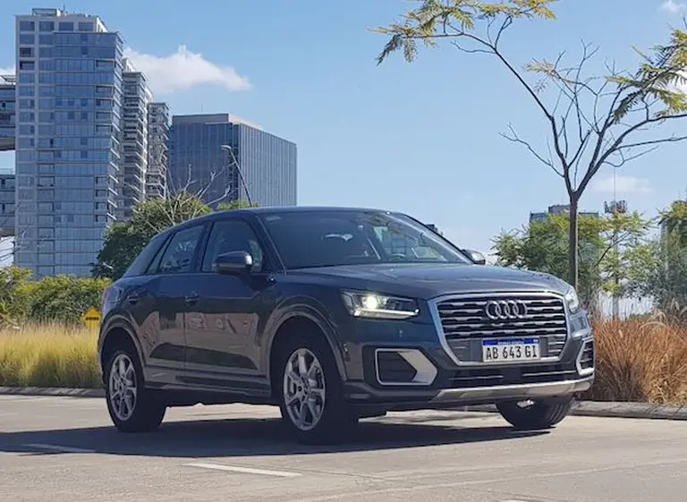 Audi Q2: El nuevo SUV "entra por los ojos" y desafí­a el diseño más conservador de la marca