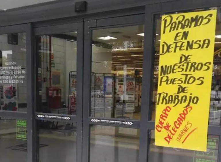 Un sector del sindicato de Comercio se rebela contra el acuerdo con Carrefour