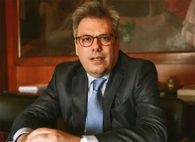 Dujovne perdió su "mano derecha": los motivos que lo alejaron del cargo