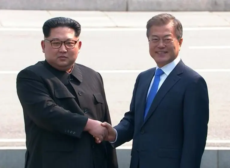 Corea: histórica cumbre por la paz entre Kim y Moon