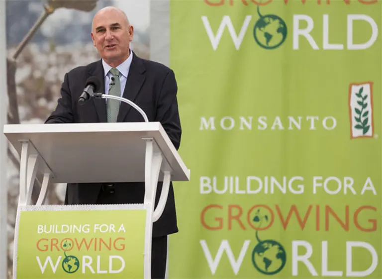 El CEO de Monsanto renunciará a su cargo cuando se cierre el acuerdo con Bayer