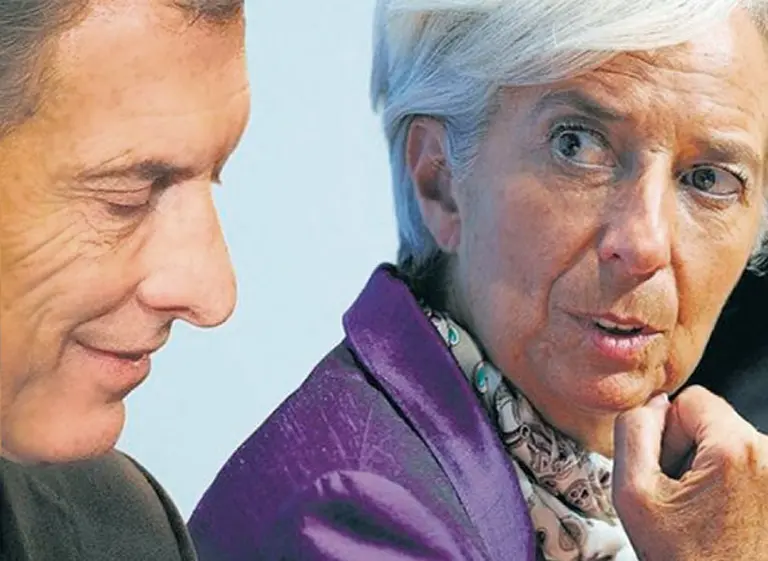 La economí­a le acotó el margen de acción a Macri: recurre al FMI como última medida para evitar la crisis