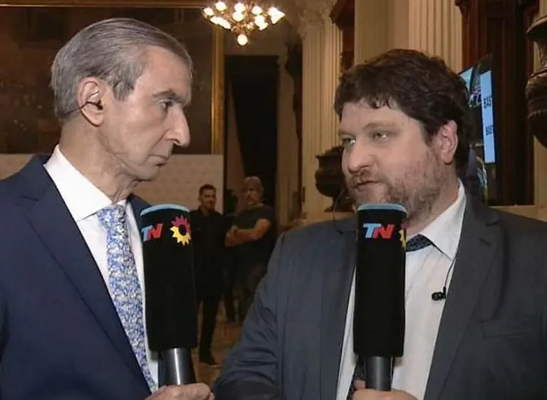 El periodista Nicolás Wiñazki denunció que fue agredido a la salida del Congreso, donde se trataba proyecto por tarifas
