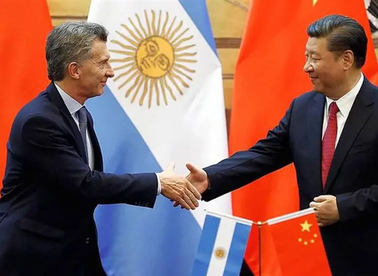 China da un "muy decidido apoyo" a la Argentina en sus negociaciones con el Fondo Monetario