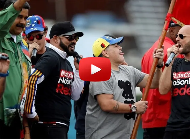 Video: Maradona bailó un reggaeton en el cierre de campaña de Nicolás Maduro